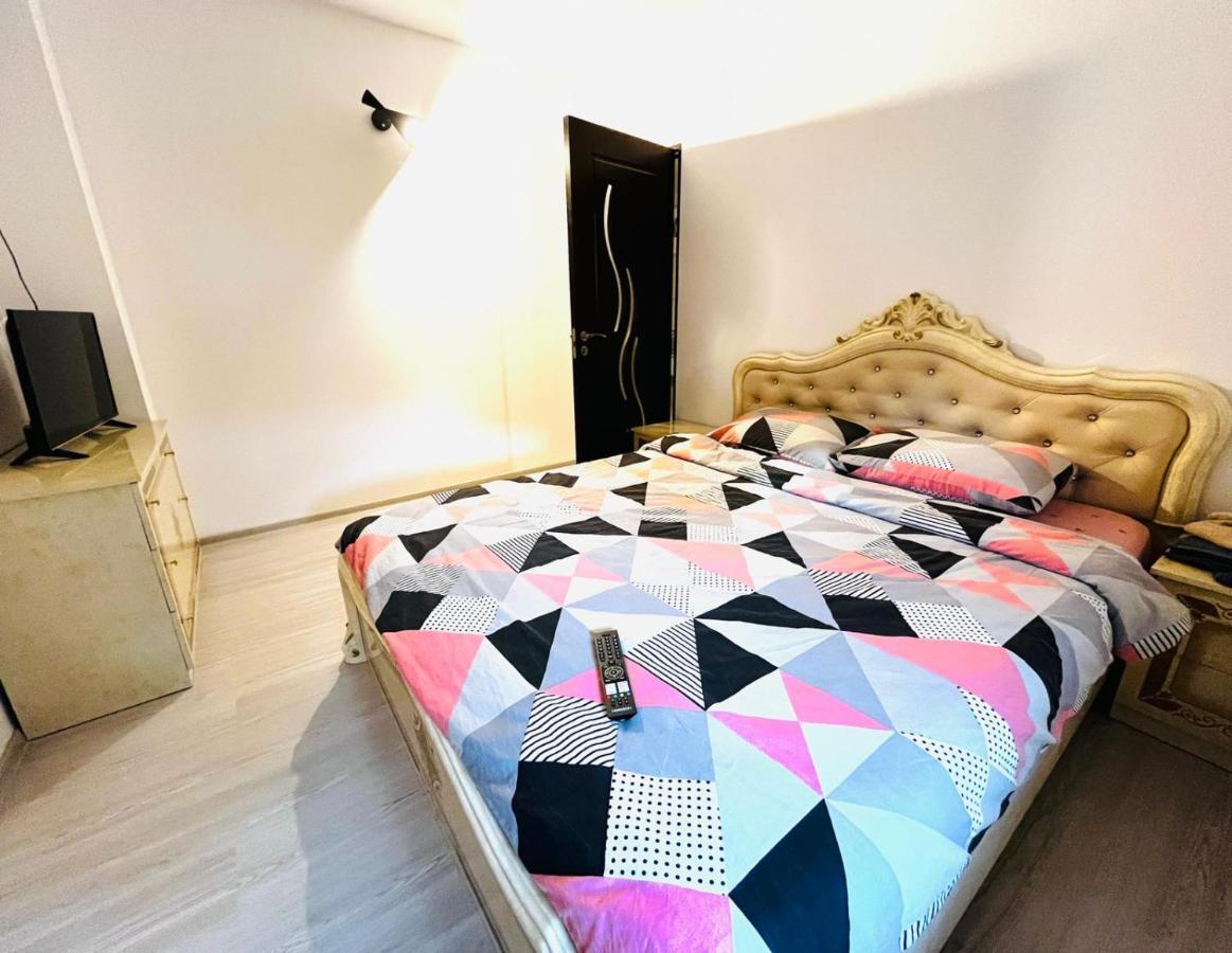 Confortmodern Flat3 Rooms Bacău Екстериор снимка